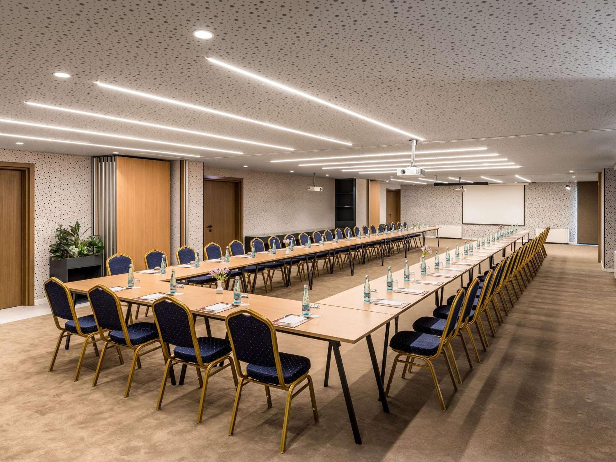Mercure Τίρανα Εξωτερικό φωτογραφία