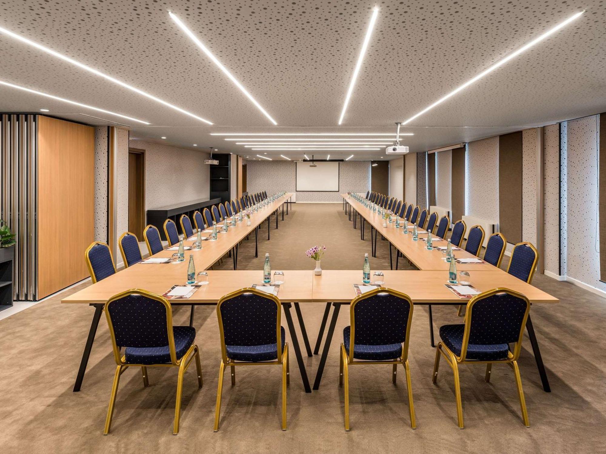 Mercure Τίρανα Εξωτερικό φωτογραφία
