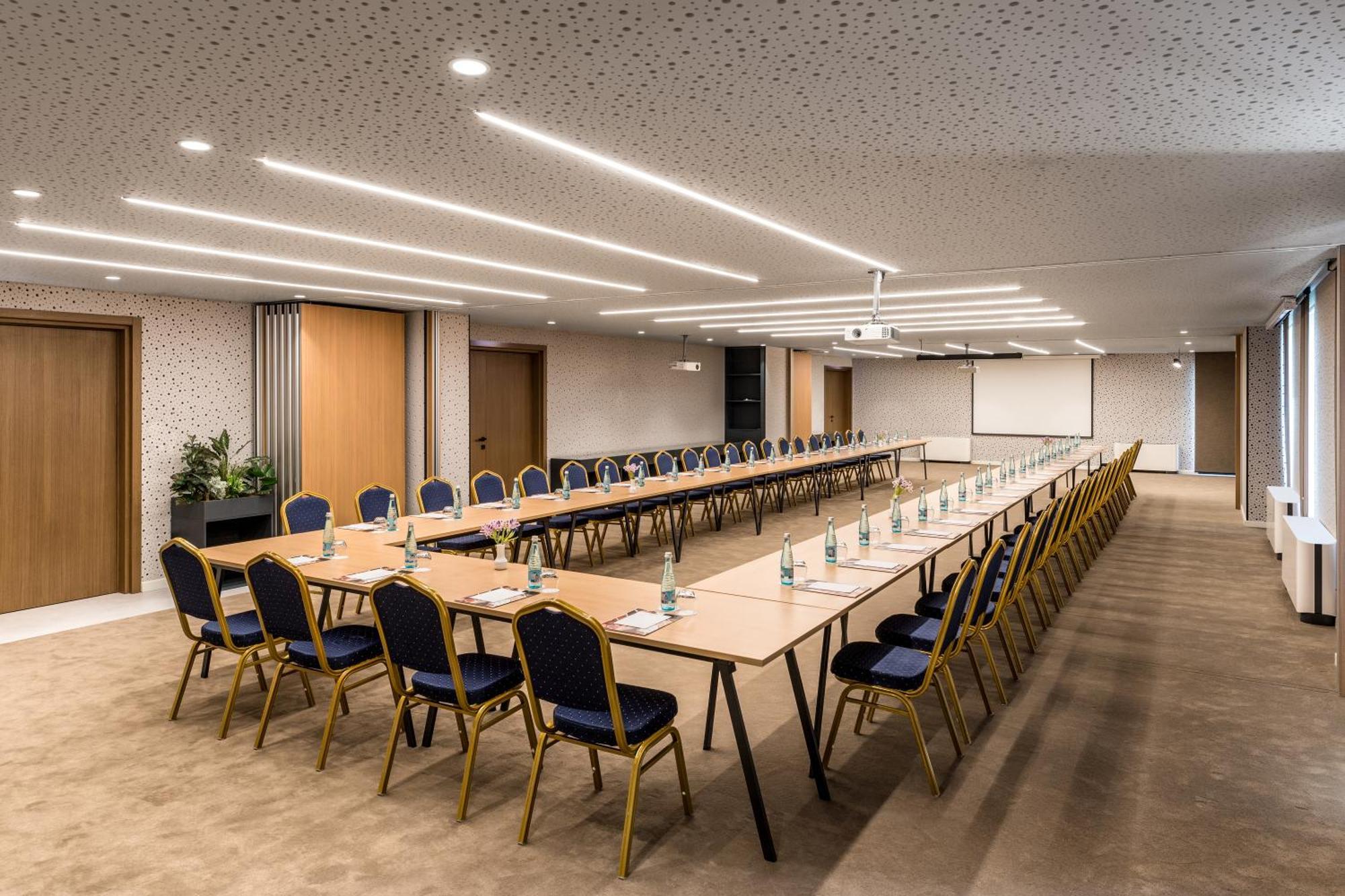 Mercure Τίρανα Εξωτερικό φωτογραφία